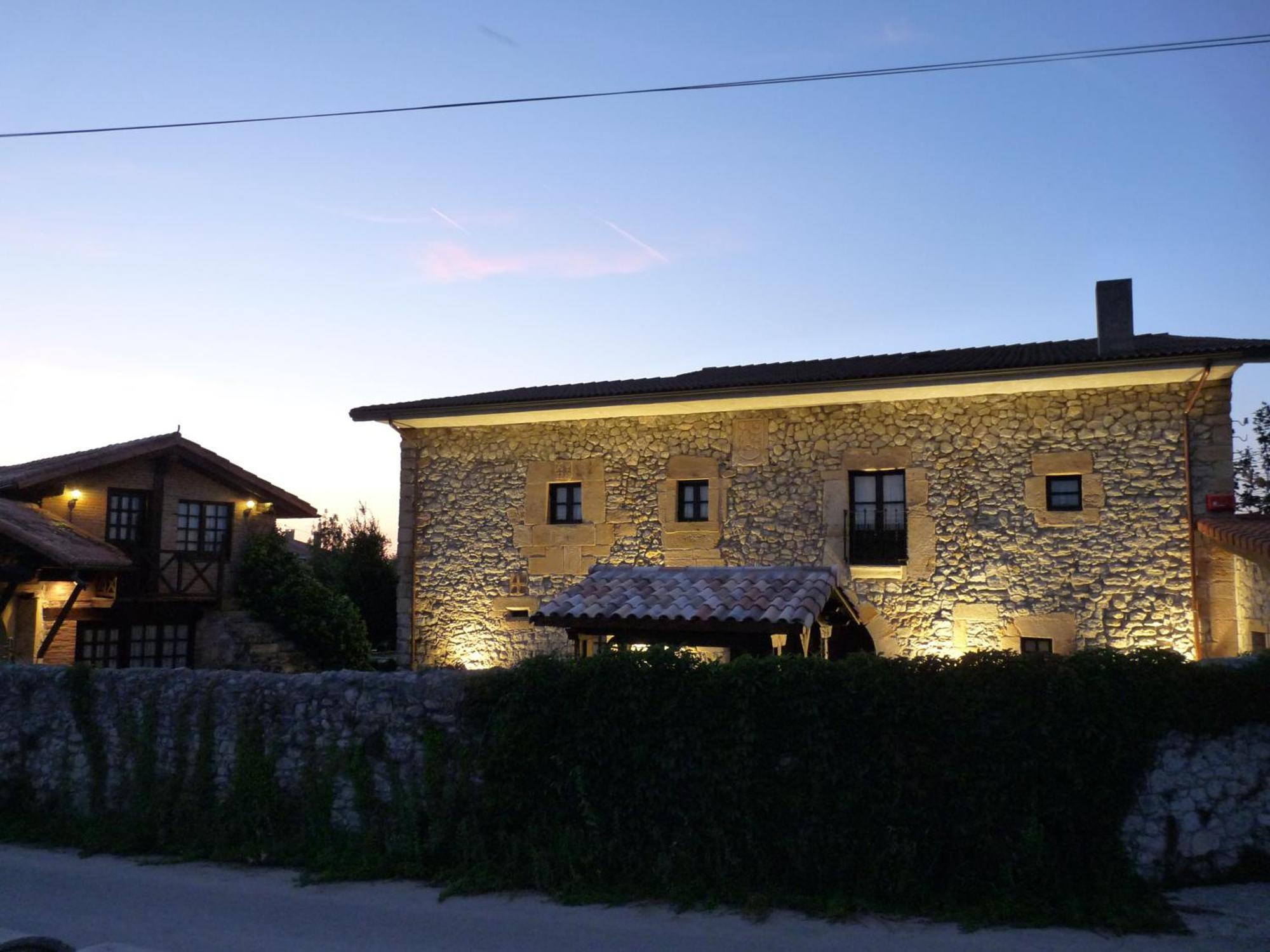 Posada El Pozo Pension Castañedo Buitenkant foto